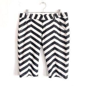 Fornarina Chevron Print Capri Length Burmuda Shorts w/Pockets! Size 29